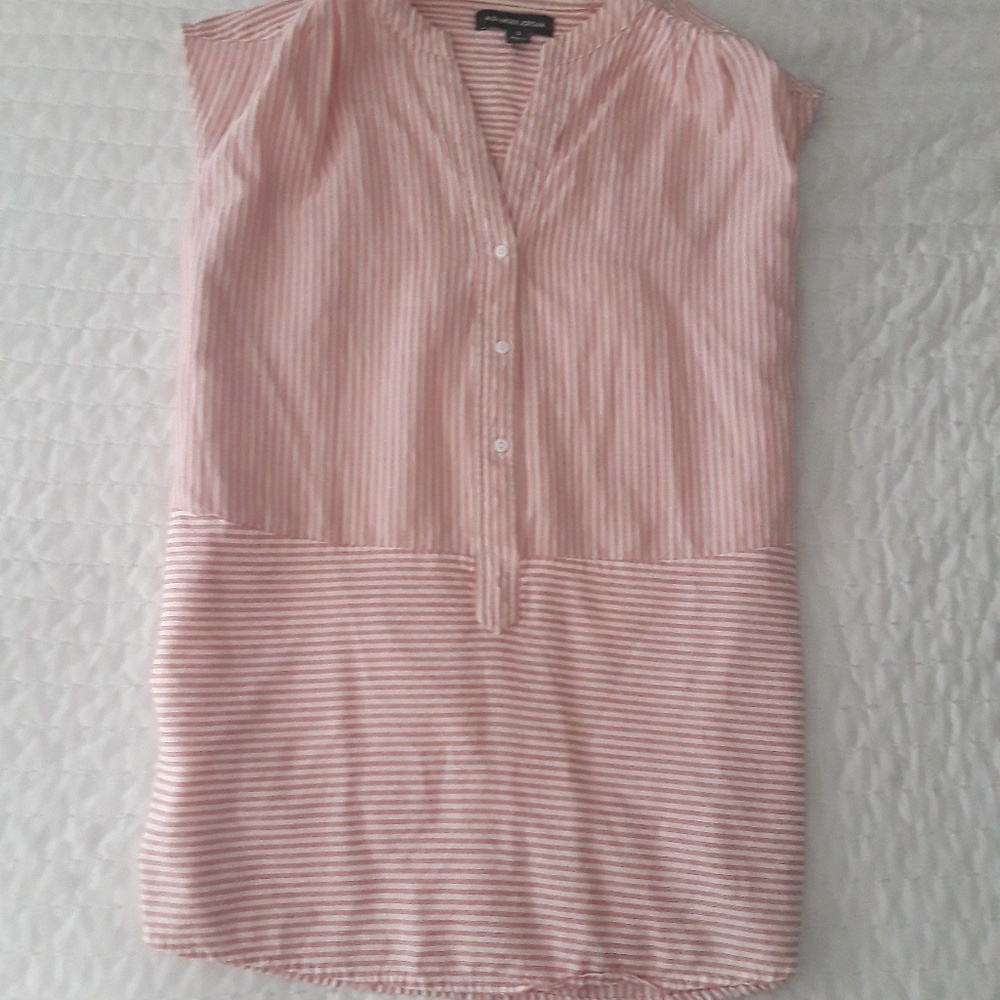 Beautiful Coral striped top
